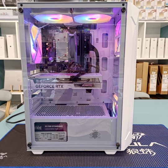 PC 99% R5-5600/16GB/256GB/RTX4060ULTRA/700W