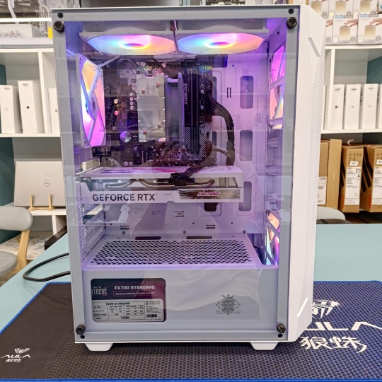 PC 99% R5-5600/16GB/256GB/RTX4060ULTRA/700W